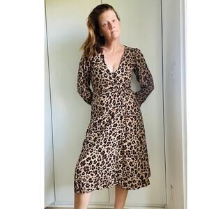 Women's Animal print Dress Size 6P GAP Leopard Print Wrap Dress Knee Length